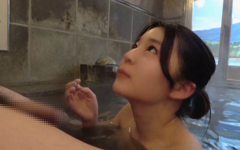 FC2-PPV-3184536 超親密讓人盡情玩弄、可愛妹子在廚房站立背後位搞上、中出後、溫泉口交口內射精