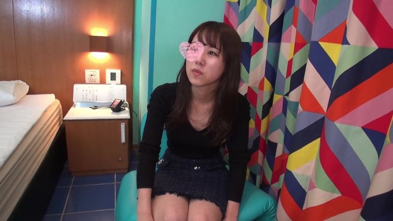 FC2-PPV-2440091 銀行窗口工作的社會人第二年苗條美人。前回心残りだったのか膣内射精懇願。