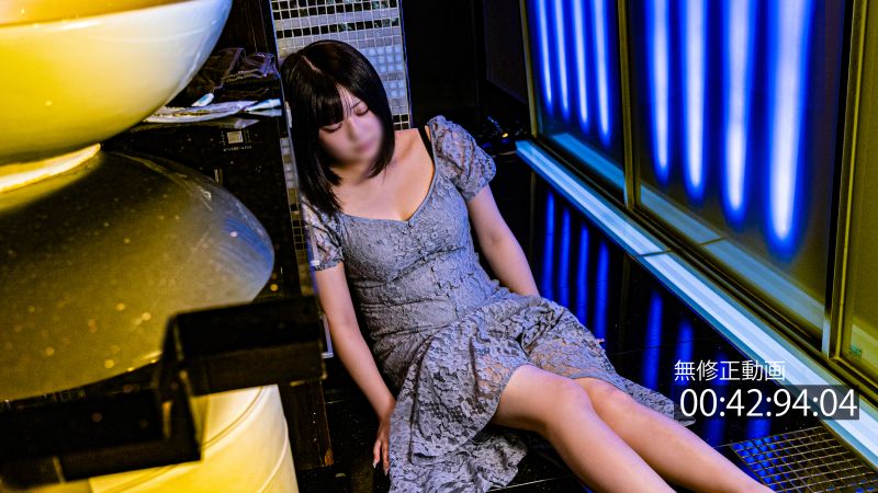 FC2-PPV-4303151 【G罩杯・乳交】把搭訕的女人帶回家。巨乳20歳妹子以外、其他都不知道。無套中出＋口爆。