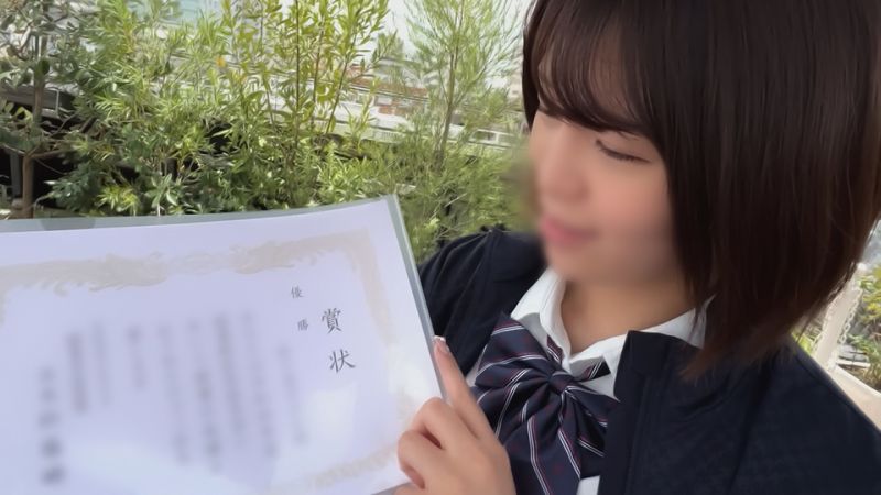 FC2-PPV-3068047 實錄自拍性愛① H罩杯 游泳部18歳 制服與競技泳裝