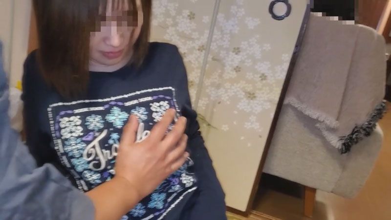 FC2-PPV-2956150 自宅訪問【個人】家人背後忍住聲音連續2人中出