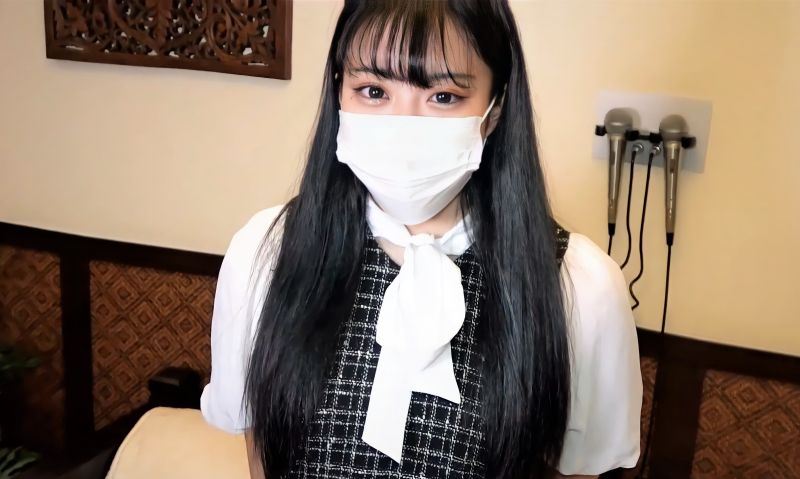 FC2-PPV-1960512 【無】與性欲旺盛現役女大OO(21)淫蕩軟體性愛自拍