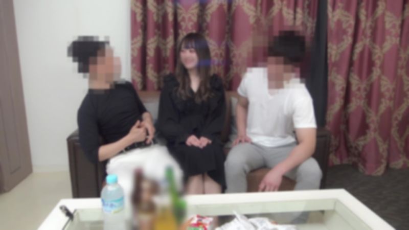 FC2-PPV-4440151 為了被分手影響工作的後輩、讓喜歡的白皙苗條美女3P中出。