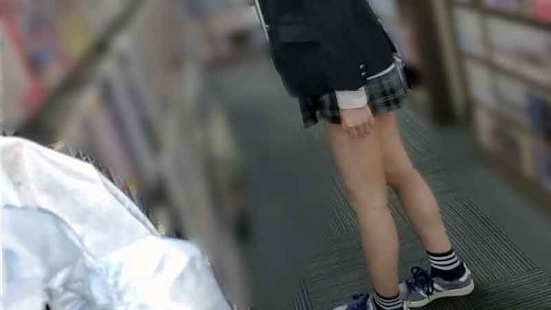 FC2-PPV-2905903 縣立普通科③短髮長身前排球隊妹子。網咖買下內褲不穿內褲露出後OO到賓館開房間