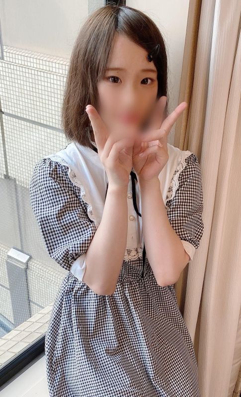 FC2-PPV-3339578 人生初次中出獻給覆面男的沖繩出身18歳。