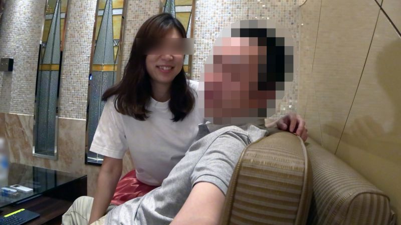FC2-PPV-2345887 性欲強過頭美人AV女優成為砲友時總是中出的淫蕩映像／前編