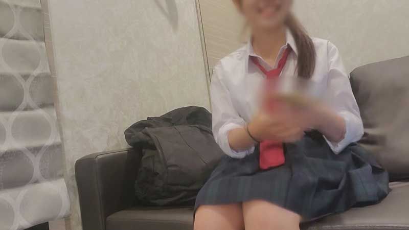 FC2-PPV-3904327 學校3年甜甜圈店打工妹・普通找乾爹擅自自拍性愛・感度舒爽就這樣中出