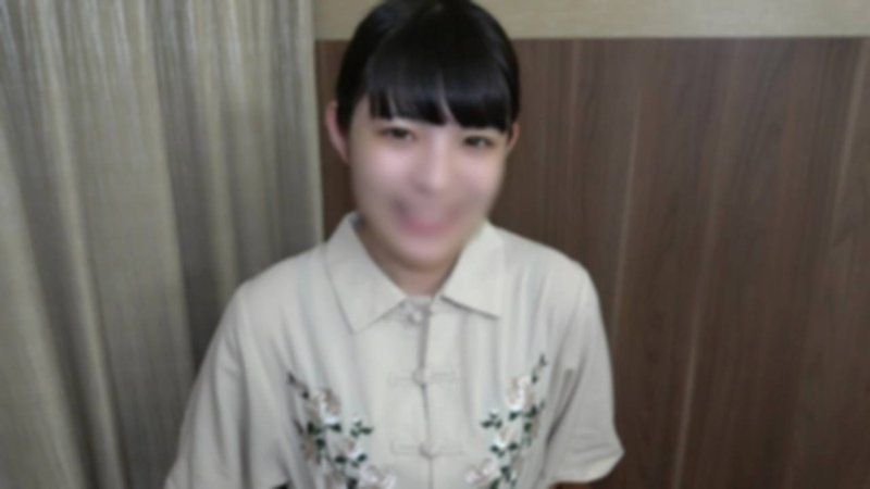 FC2-PPV-4588403 某年紀的OO美女，從未與男性接吻過，處在青春期的純潔與透明感讓人無法抗拒，大量中出