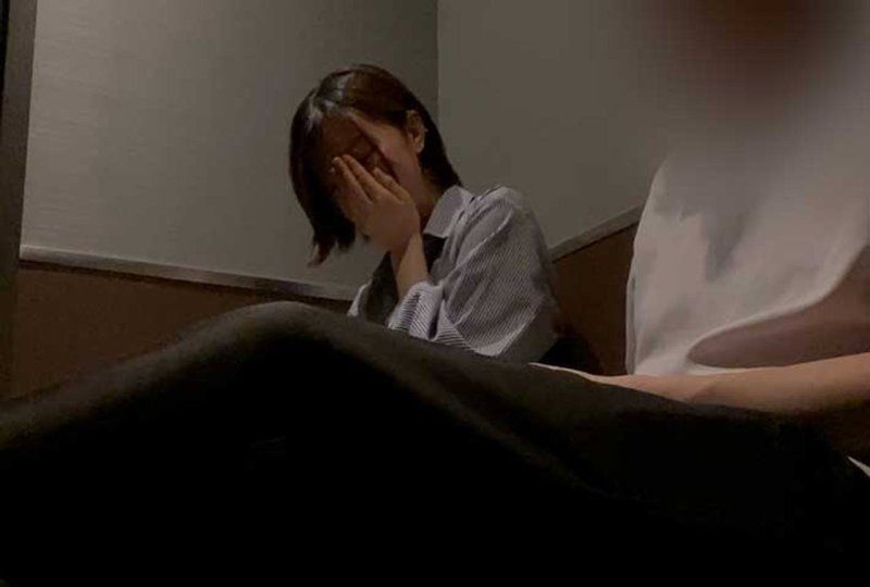 FC2-PPV-4597518 OO排球隊女子人生初次看著堅挺肉棒打手槍口交