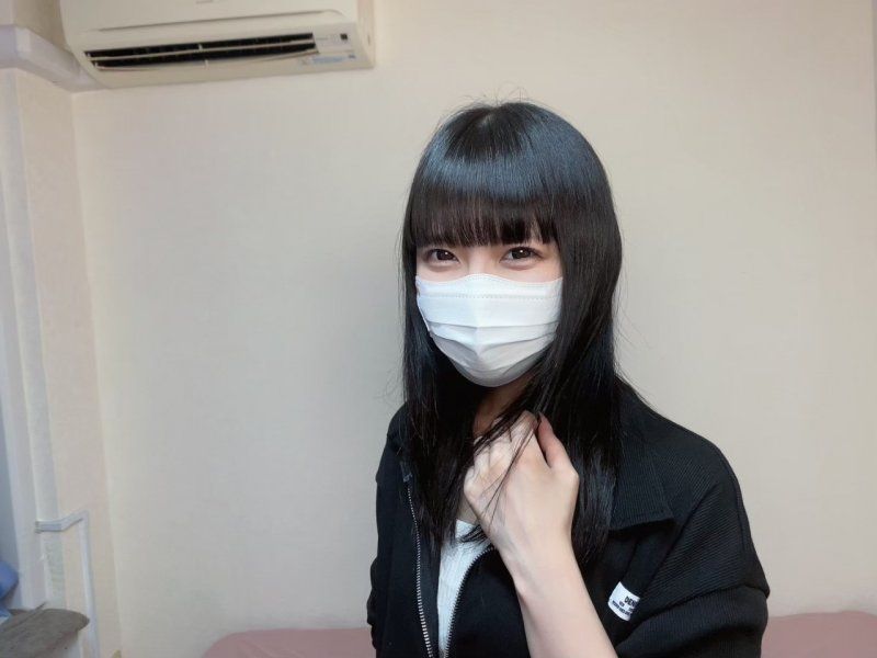 FC2-PPV-4611970 【本能激刺的可愛！】 允許男友無套抽插的女人馬上就上！ 清楚系咖啡廳店員的絶品口交與陰道享受！【小春(22)】