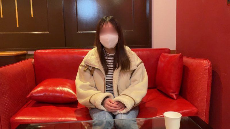 FC2-PPV-4616235 經驗不多的大OO20歳。對她不常被抽插的陰道插入肉棒後，由於疼痛過度而扭曲的臉蛋、持續抽插對待她當成炮友