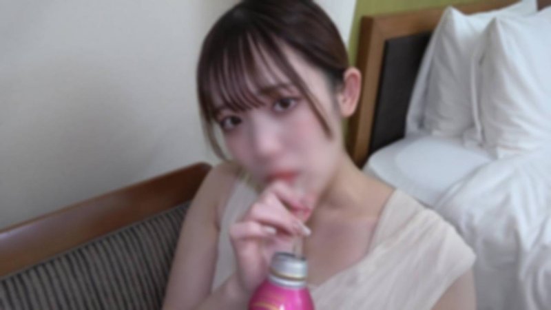 FC2-PPV-4664062 【初次拍攝／中出】和/妳在一起後，女人會改變。平常認真的國語老師亂了陣腳。突然進入的情色開關，你能忍受嗎？