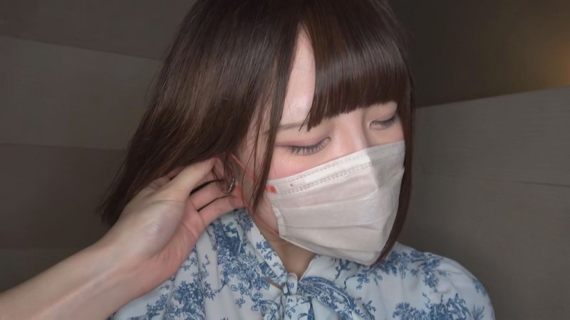 FC2-PPV-4782454 8/23 log1B：里香 「我不可愛///」是口頭禪的貧困陰性巨乳妹和無套SEX