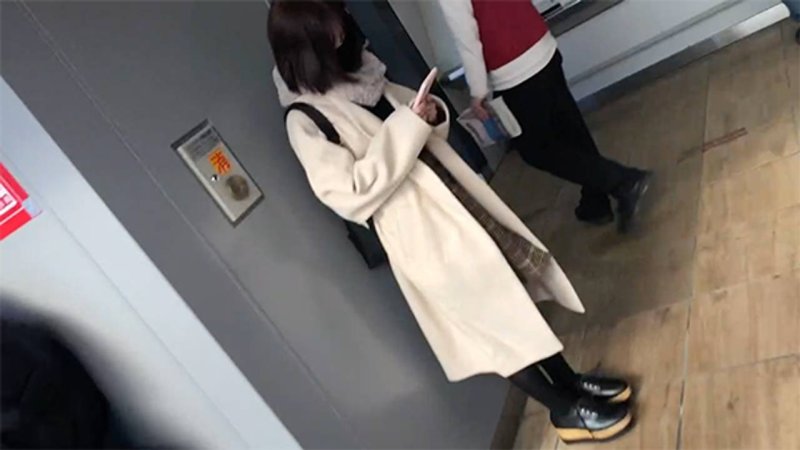 FC2-PPV-4793109 里子1OO_1・顏射採訪（13）。在嚴格的家庭長大的樸素女大生為了夢想，被大量無套顏射的始末（055）