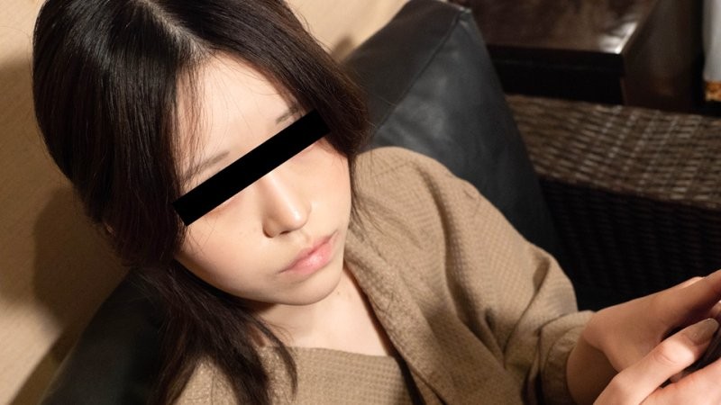 10musume_102125_01 邊看影片邊口交挑戰 川口明里