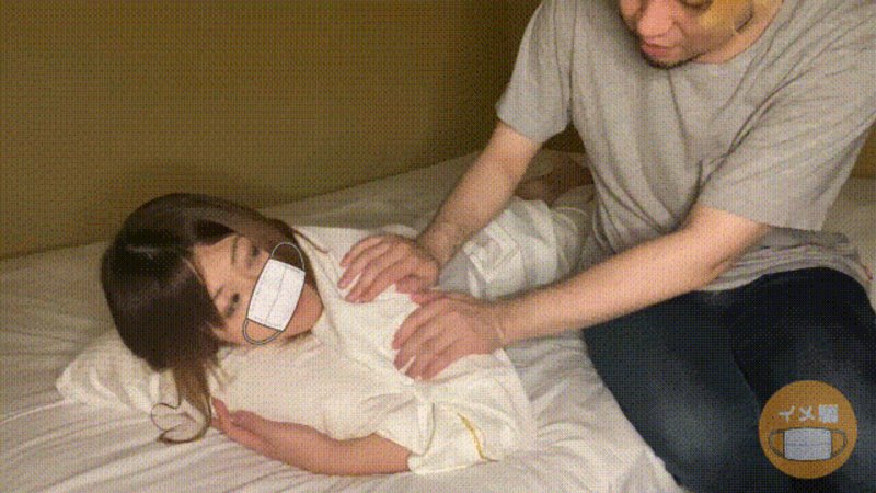 FC2-PPV-4805538 在帮朋友老婆做精油按摩的同时也中出了 IMEDAMAFC2