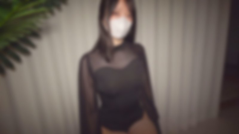 FC2-PPV-4809945 【無碼・完全素人插入】可愛又身材超棒的D罩杯美女進行無碼插入！SEX度200%的長腿OL和大叔的密會！想插入的話，馬上就插入無套雞巴！
