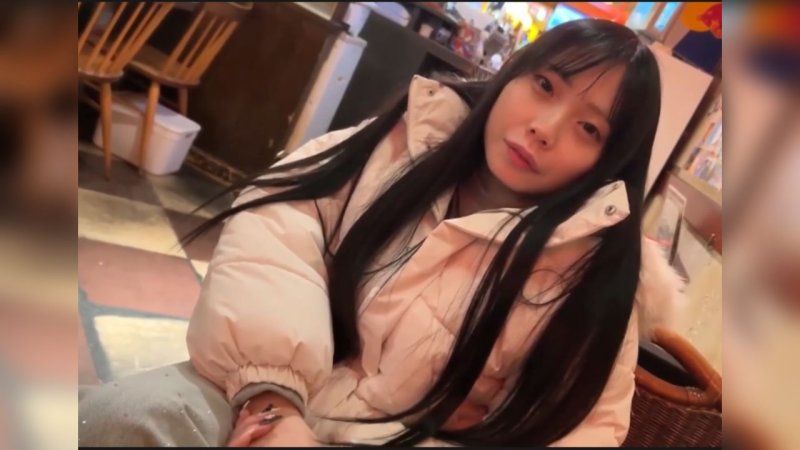 FC2-PPV-4824641 和青梅竹馬的禁斷之交。吸吮到天然H罩杯長大的毛茸茸歐派，發出「啊～好舒服…♡」的母性聲音，高潮到不行。太過色情，真的好嗎看到這種景象