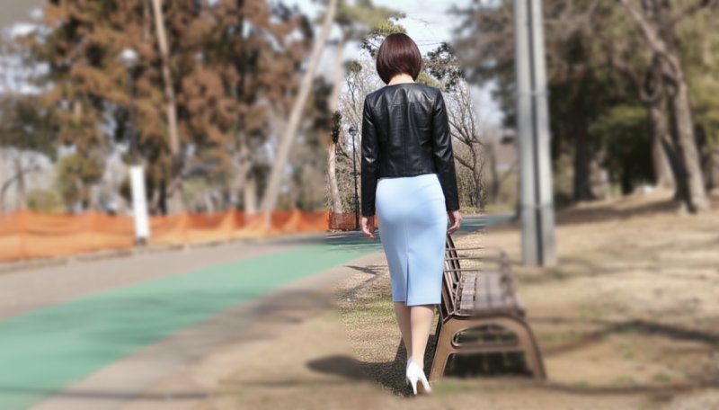 FC2-PPV-4814532 【有套】【OO貞OO手】明明夫妻感情很好每天都在中出SEX，卻以「養育費」為藉口報名AV的超級變態人妻，用高速活塞運動潮吹高潮！肚子裡充滿大量精液...