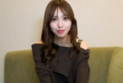 FC2-PPV-4830891 【無碼】長腿纖細美腿美女！明明舉止高雅，卻在任何體位都一邊說著「啊、啊～」一邊全身痙攣的超敏感身體騷！吞精 中出 ※特典高畫質