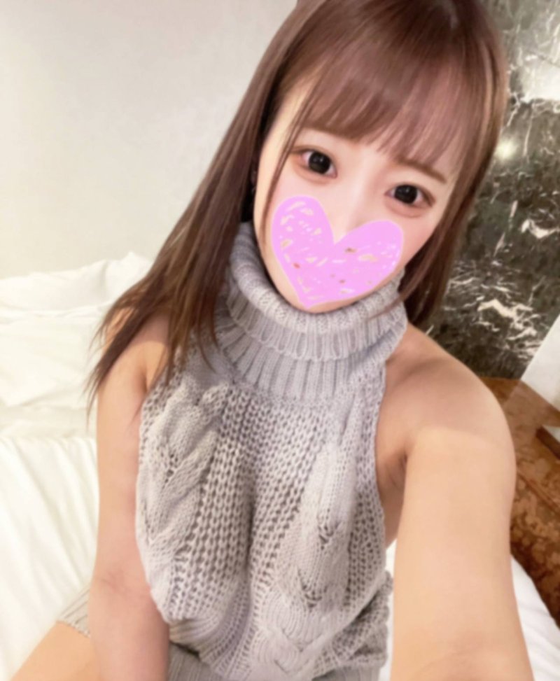 FC2-PPV-4843458 【無修正】應援被帥哥老公出軌而獨自努力的H罩杯美女！本以為大叔會拒絕，但卻在慾望驅使下奔放地亂來的單身女性，直到陰道深處的肉棒全速活塞的認真插入性愛！！