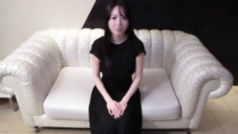 FC2-PPV-4869607 【初次拍攝/豪華特典】麗質的美白纖細鋼琴講師。一邊害羞一邊臉紅，展現成熟情色與美麗的喘息聲。