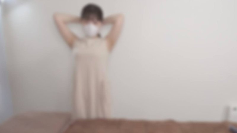 FC2-PPV-4738758 【無碼/無套】有大人氣質和可愛笑容的美麗30代OL桑又來了。因為她說希望以揉捏舒緩為主，溫柔地舒緩，所以這次就從仰臥位開始。