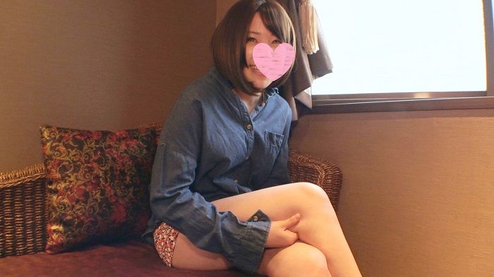 FC2-PPV-1413269 【無・素人自拍】現役女大OO未成熟貧乳身軀反而讓人更加興奮！