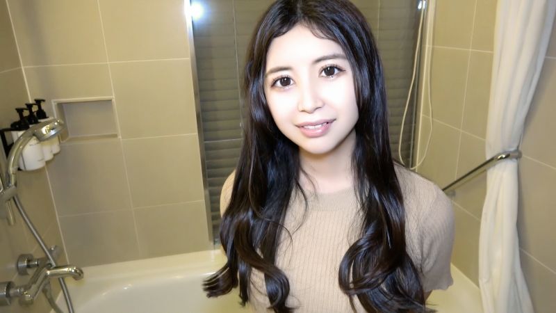 FC2-PPV-3054316 女主播系美女穿上連身衣性感倍增！
