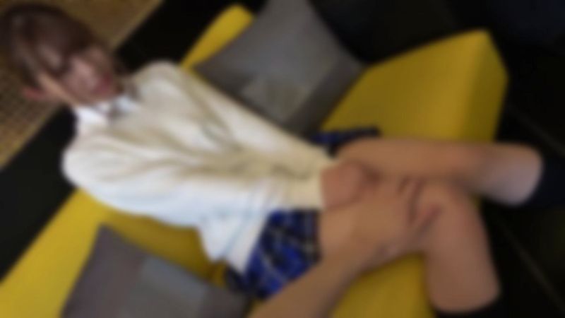 FC2-PPV-2719777 貧乳白皙苗條10代現役生。發育中未處理小穴超新鮮。幾乎沒經驗的小穴抽插OO人生初次大量顏射。