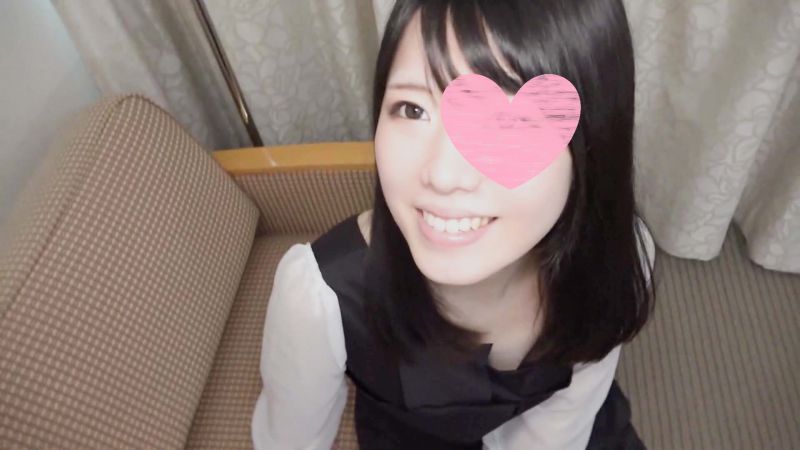 FC2-PPV-2376860 纖細漂亮大OO脫衣讓人嚇一跳！とっても恥ずかしがり屋で大人しいのにデカチンを前に豹変するドMちゃん 口内・生中の2回連続大量発射！！