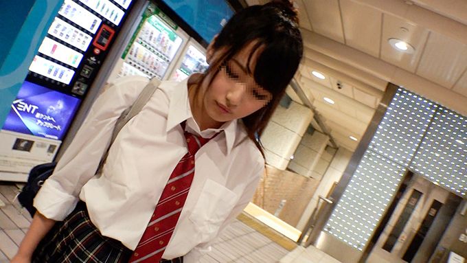 FC2-PPV-1520254 J#3年 籃球部女經理 夏菜18歳 E罩杯巨乳 大量中出 保險套穿洞