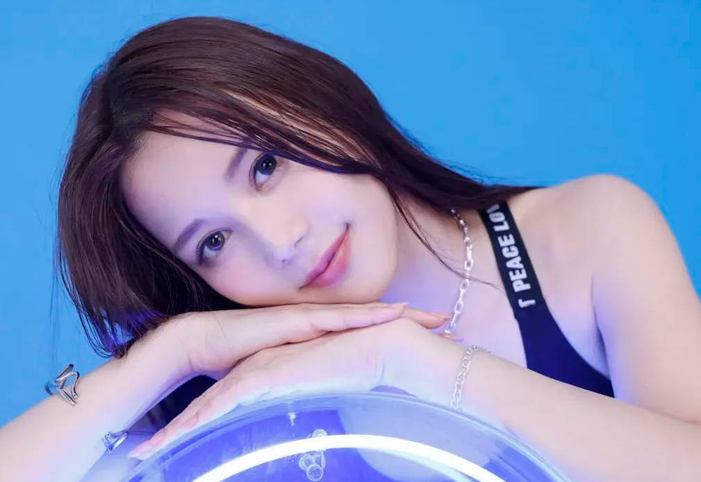 7部必看《白峰美羽》番號：長腿御姐的極致誘惑